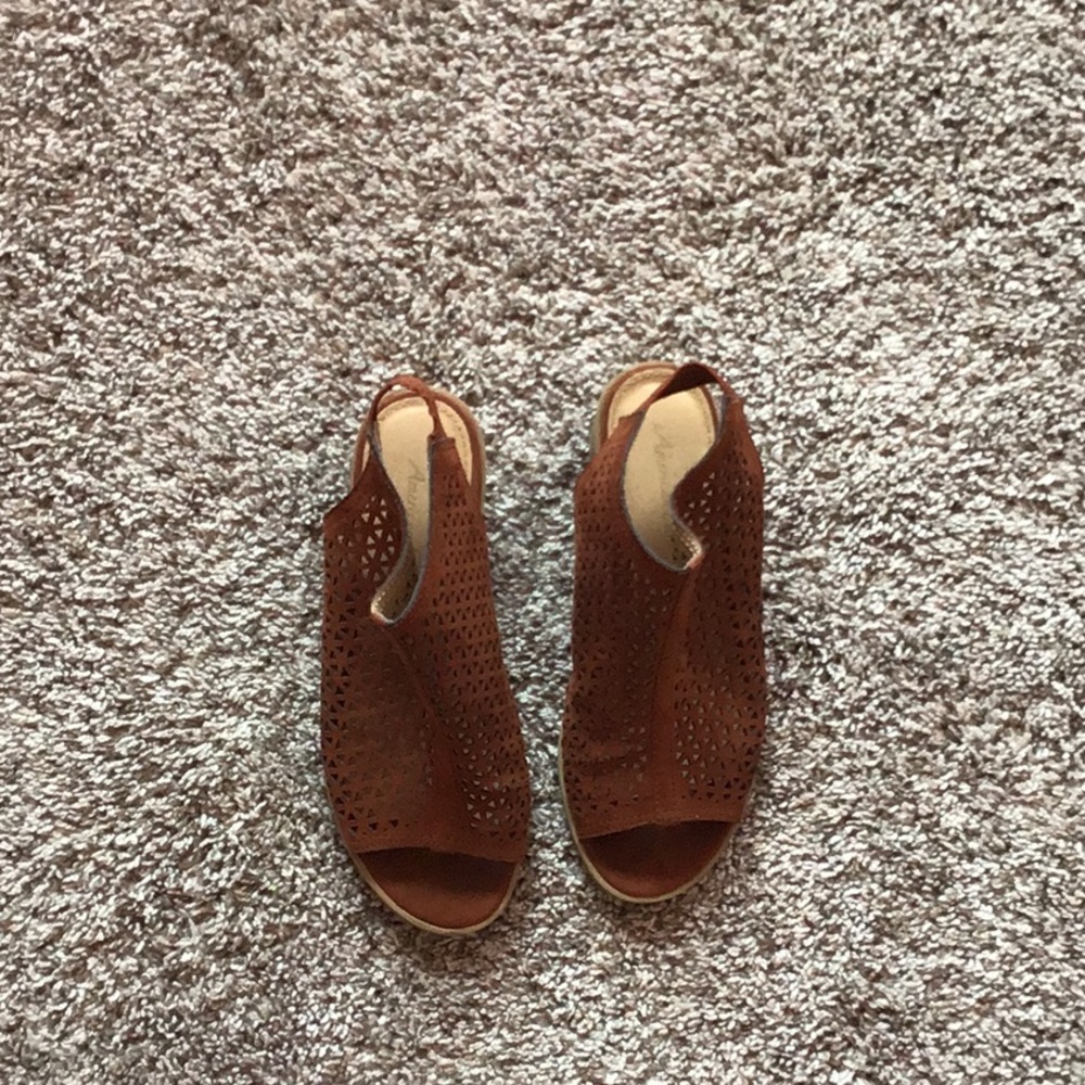 High heel shoes